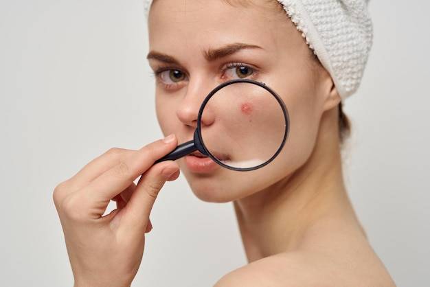 Tretinoin: The Ultimate Guide to the Anti-Aging and Acne-Fighting Skincare Superstar